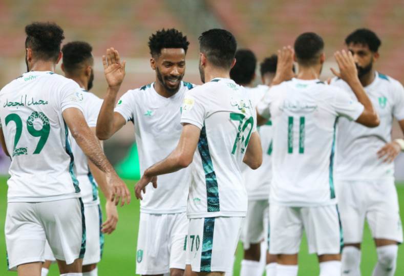 حقيقة مفاوضات الزمالك مع نجم الأهلي السعودي