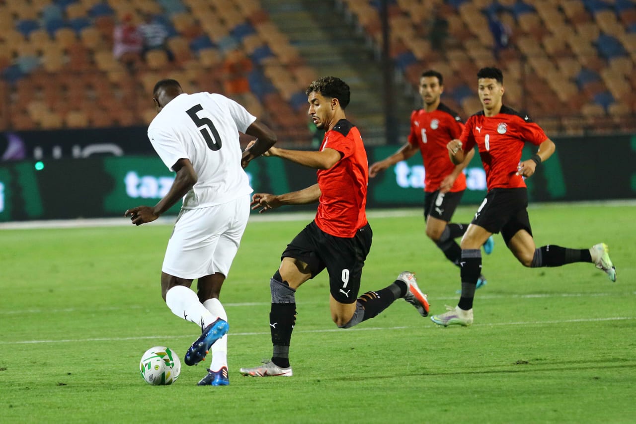 بالتردد..قناة مفتوحة تذيع مباراة مصر وغينيا في تصفيات أمم أفريقيا