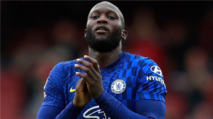 ريال مدريد يفكر في ضم لوكاكو بديلا لبنزيما الصيف المقبل