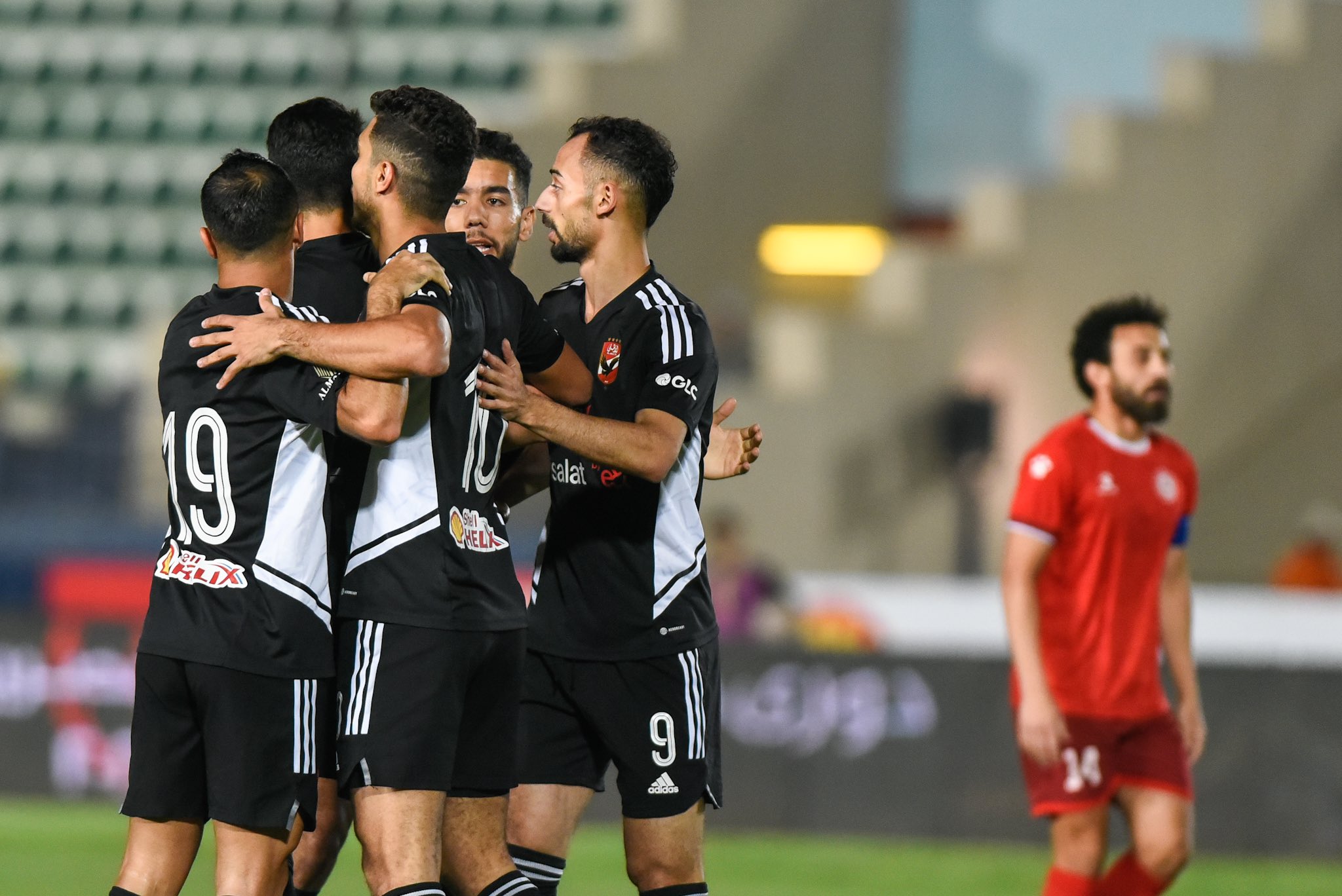 مفاجأة..الأهلي يتلقى عرضًا من ريال بيتيس الإسباني لضم نجمه