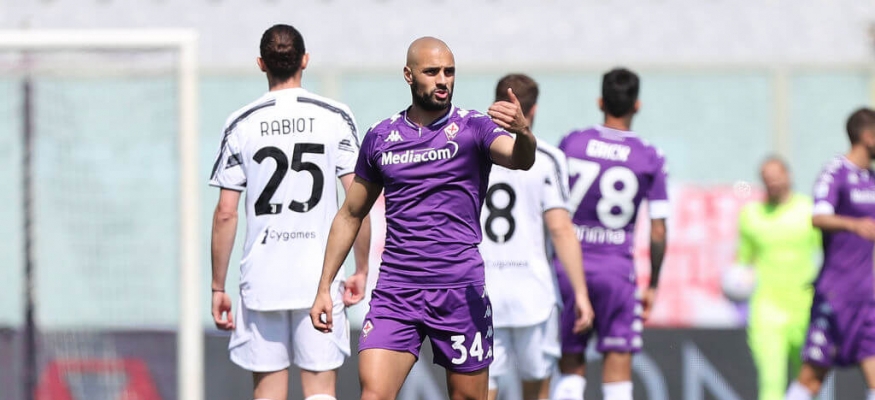 صفقة برشلونة المرتقبة..حقيقة مفاوضات الاهلي السعودي مع نجم فيورنتينا الإيطالي