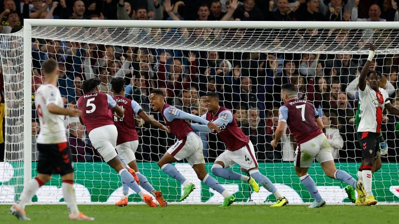 مفاجأة..نجم منتخب مصر ينتقل إلي الدوري الإنجليزي عبر بوابة أستون فيلا