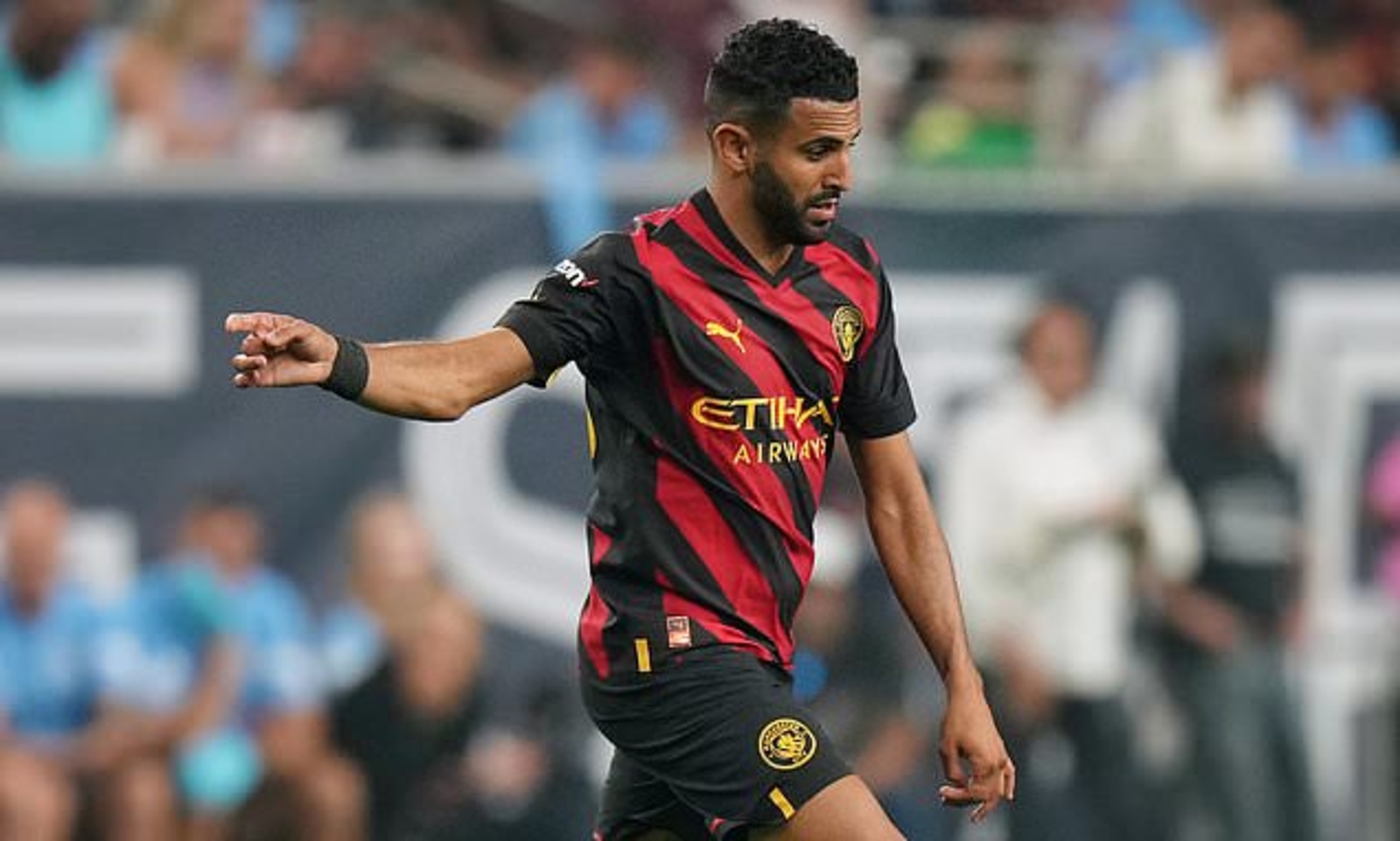 تقارير صحفية..الأهلي السعودي ينجح في حسم صفقة محرز بعد عرض ثاني ضخم