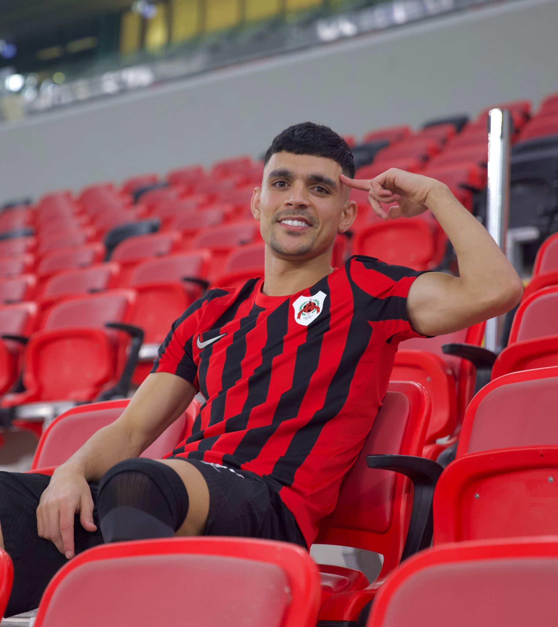 أشرف بن شرقي لاعب الريان القطري