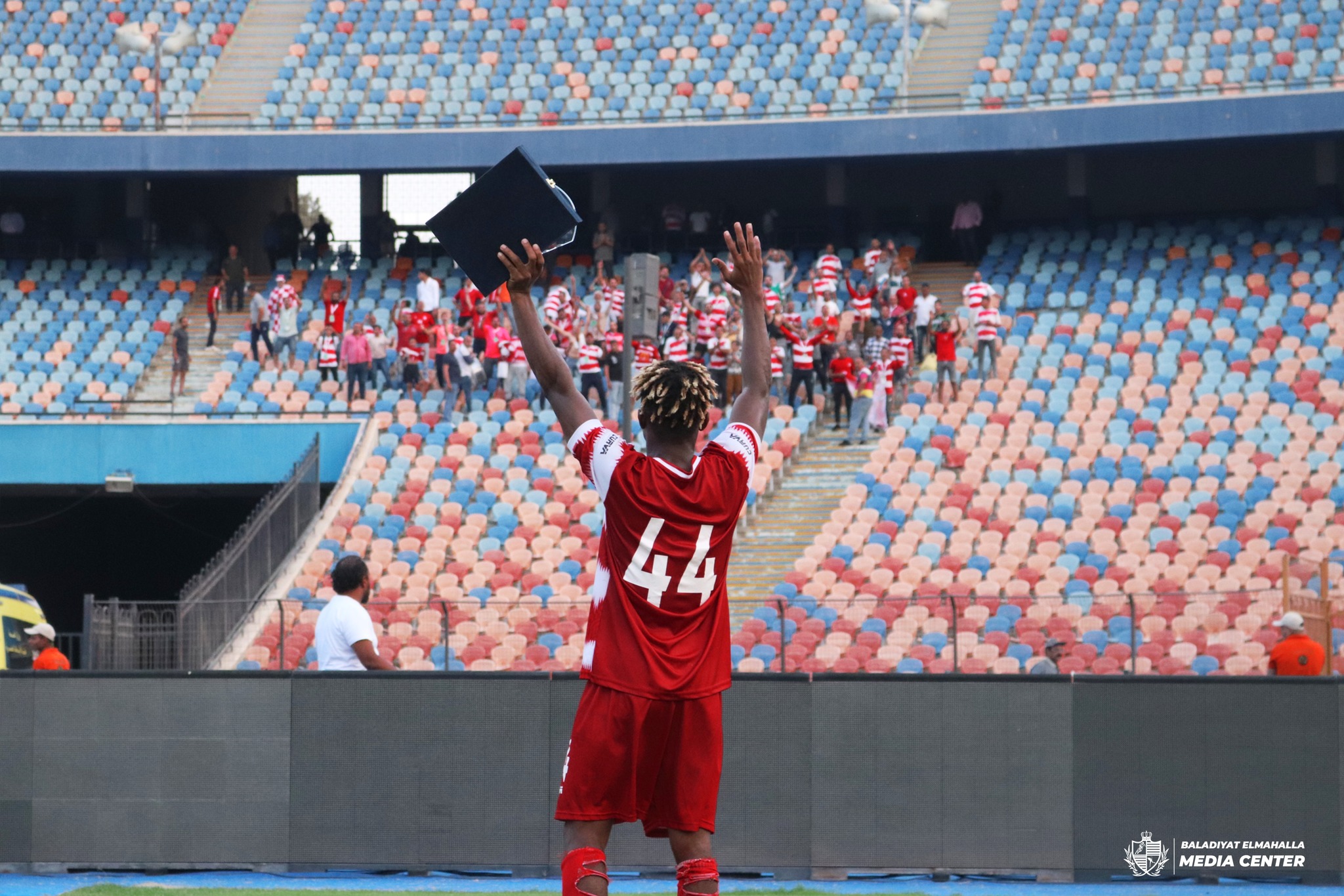 النيجيري فيبو حكيم لاعب بلدية المحلة