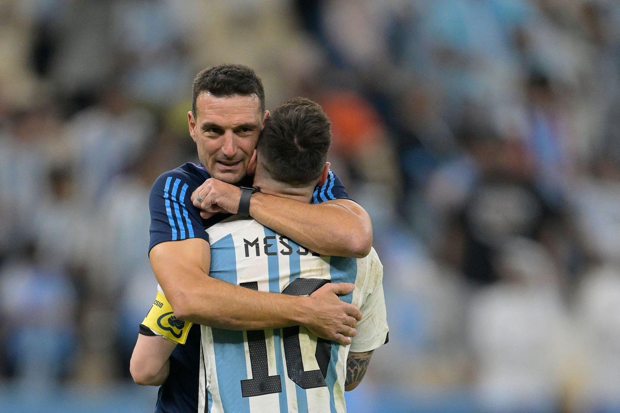 مدرب الأرجنتين يوضح موقف ميسي من المشاركة في مباراة باراجواي