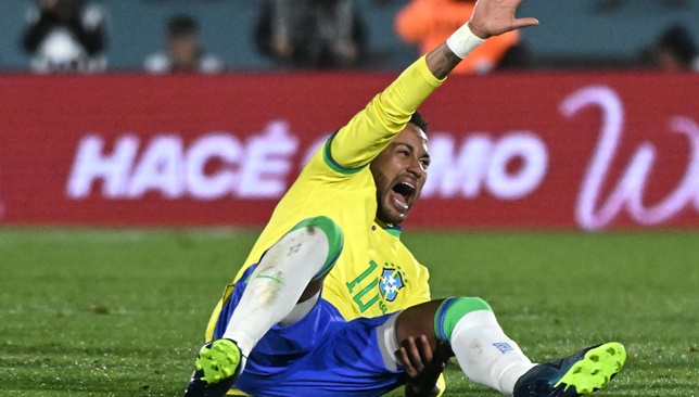 أول تعليق من نيمار بعد إصابته بالرباط الصليبي