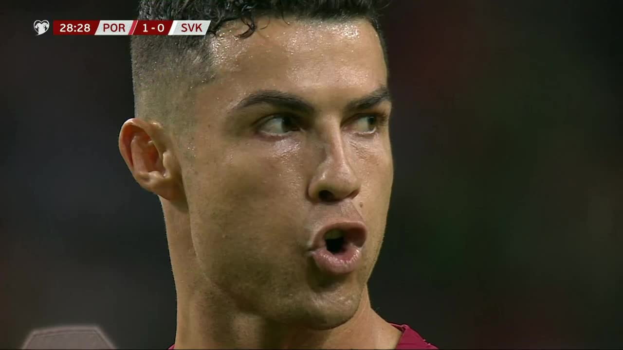 أهداف مباراة البرتغال وسلوفاكيا (3-2) اليوم في تصفيات اليورو 2024 .. ثنائية كريستيانو رونالدو