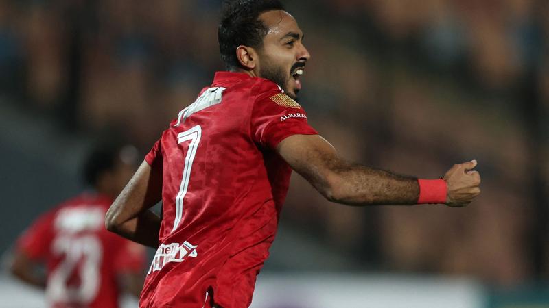 كهربا بثير حماس الجماهير بعد انتهاء عقوبه الإيقاف مع الاهلي وعودته للمشاركة من جديد