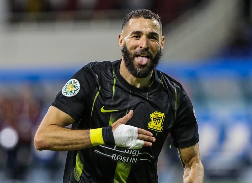 تقارير: رئيس سان جيرمان يريد ضم بنزيما من الاتحاد