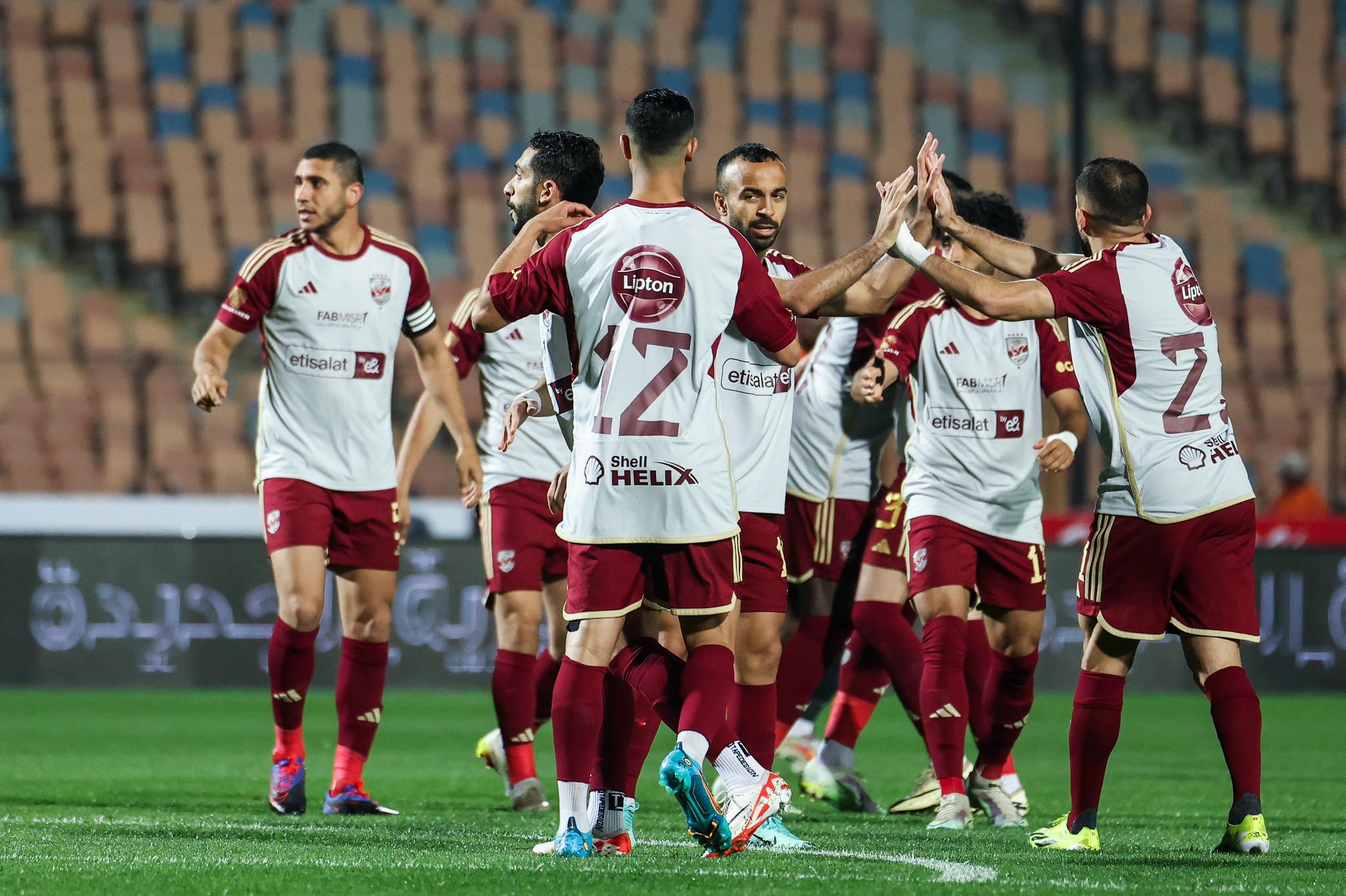 الاهلي ينجح في التوصل لإتفاق نهائي بشأن تجديد عقد نجمه الفترة المقبلة..تعرف علي تفاصيل العقد الجديد