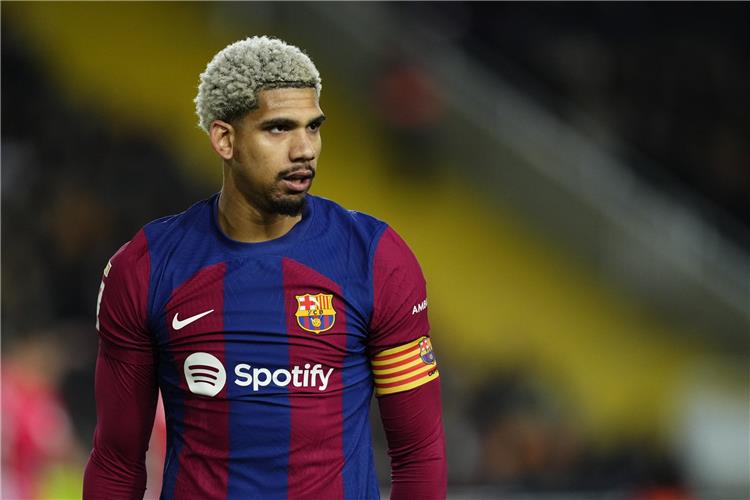 أراوخو: نتعامل مع الكلاسيكو كثأر ولدينا فرصة للمنافسة على الدوري